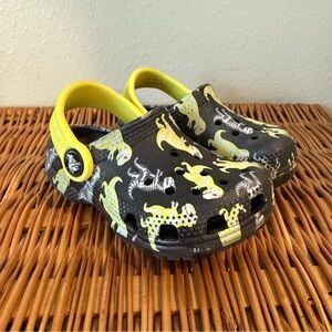 Crocs Classic Easy Icon T Rex Clog Child Size C6 Mule Black Green Waterproof